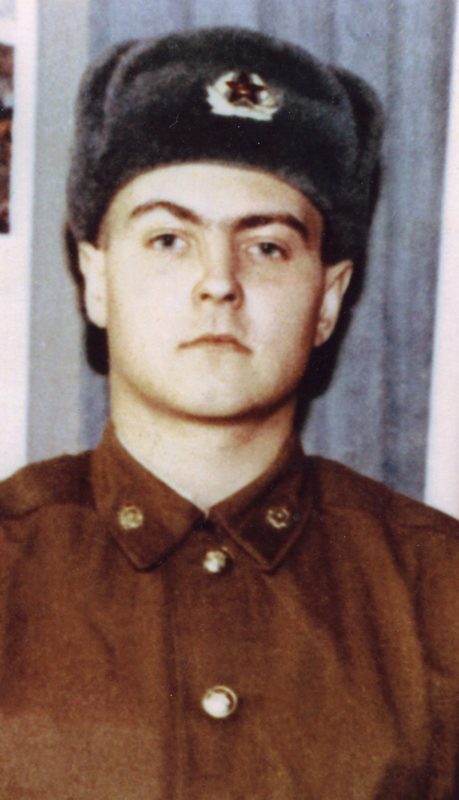 Мемориальная доска Андрею Александровичу Акатьеву